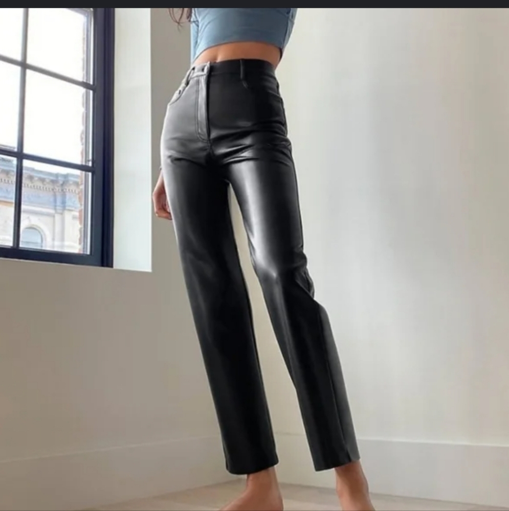 Aritzia Wilfred Black MELINA PANTS FAUX LEATHER PLEATHER